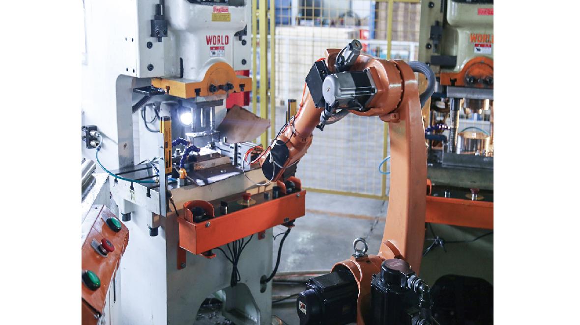 Robot processing of automotive parts